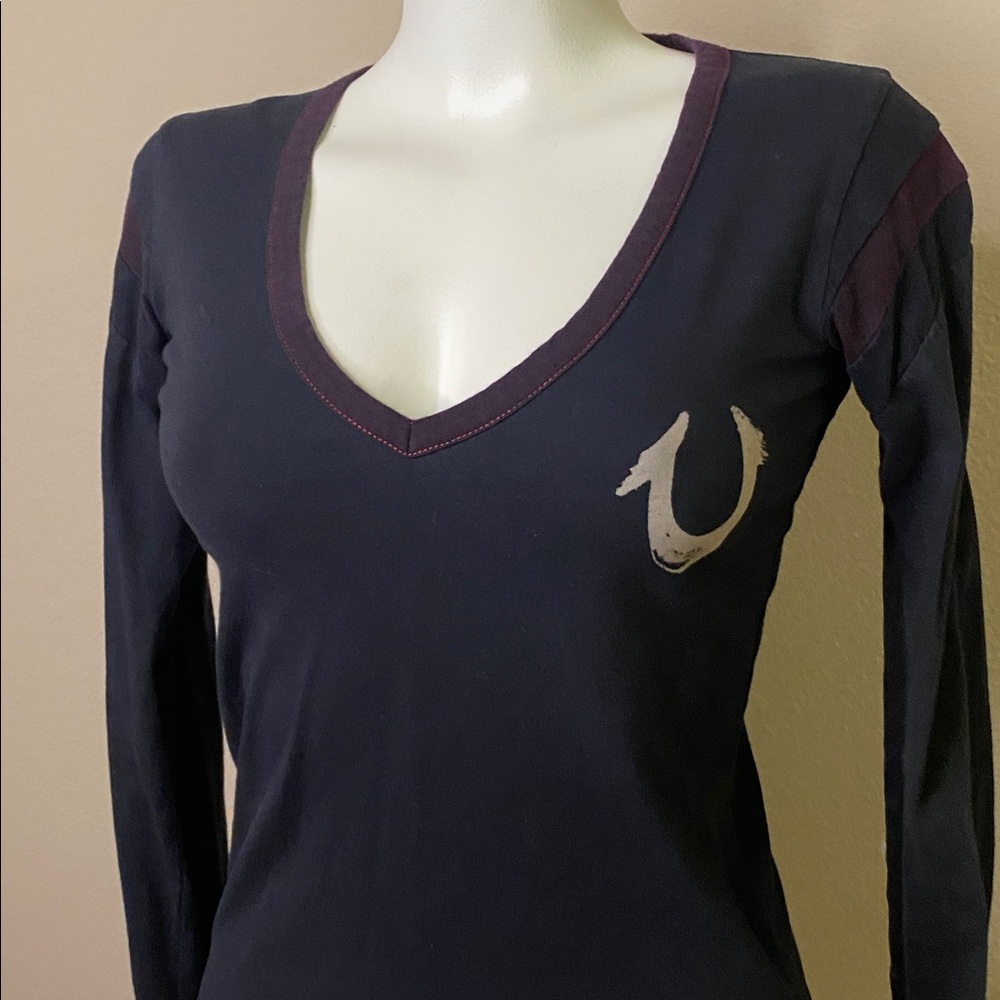 True Religion Black Long Sleeve V-Neck Top with Logo 🖤 XS